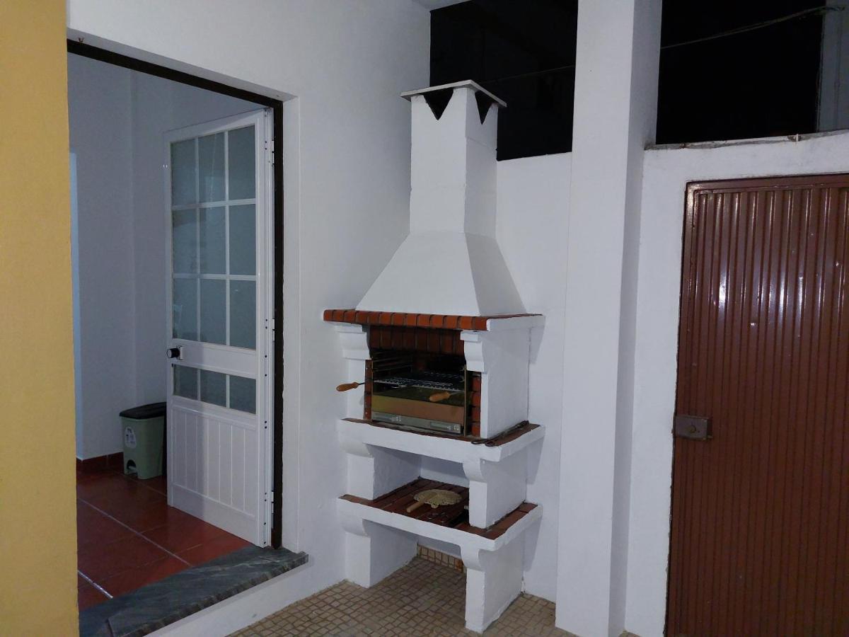 Gota D'Agua Guest House วิลานอวา ดิ มิลฟงติส ภายนอก รูปภาพ